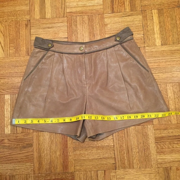 TAN TIBI LEATHER SHORTS - Picture 4 of 7